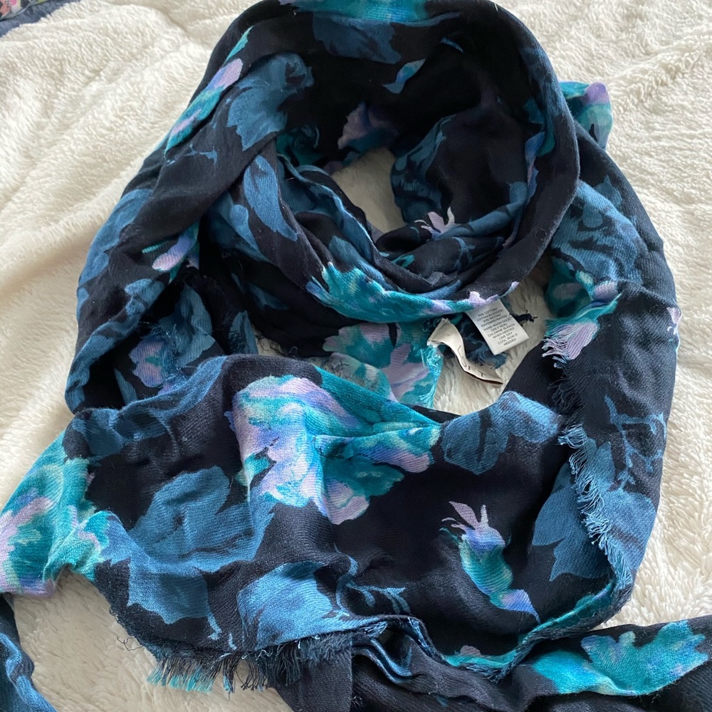 Loft scarf